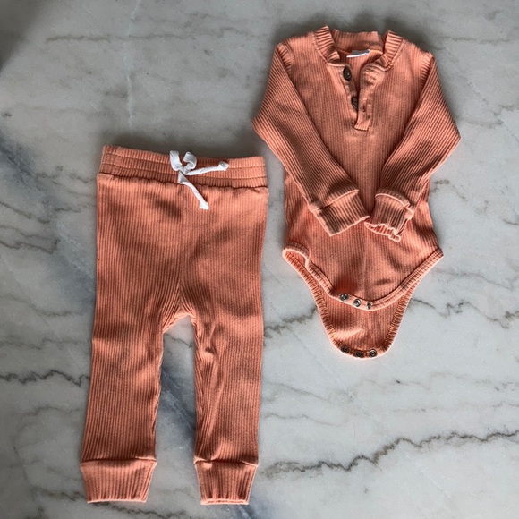 Infant Set - Picture 1 of 7